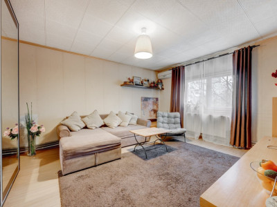 Apartament cu 3 camere - decomandat - centrală termica - bloc reabilitat 