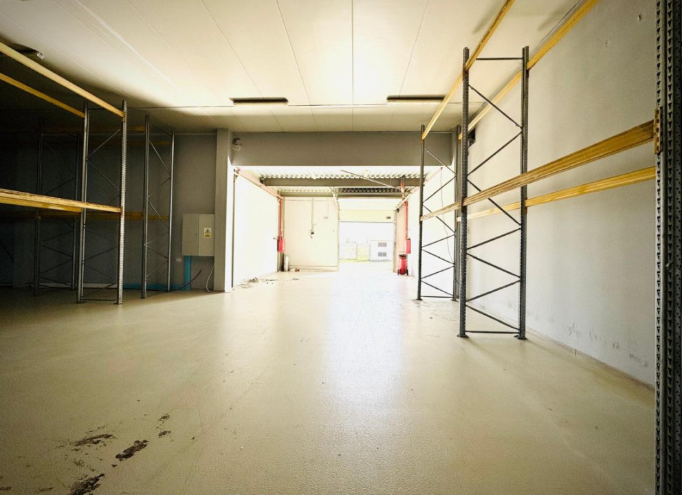 Hală + sediu firmă (locuință de serviciu) + teren de vânzare în Balotești, Ilfov