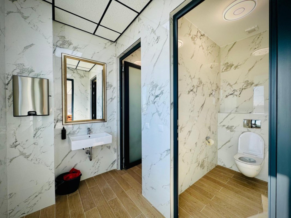 Hală + sediu firmă (locuință de serviciu) + teren de vânzare în Balotești, Ilfov