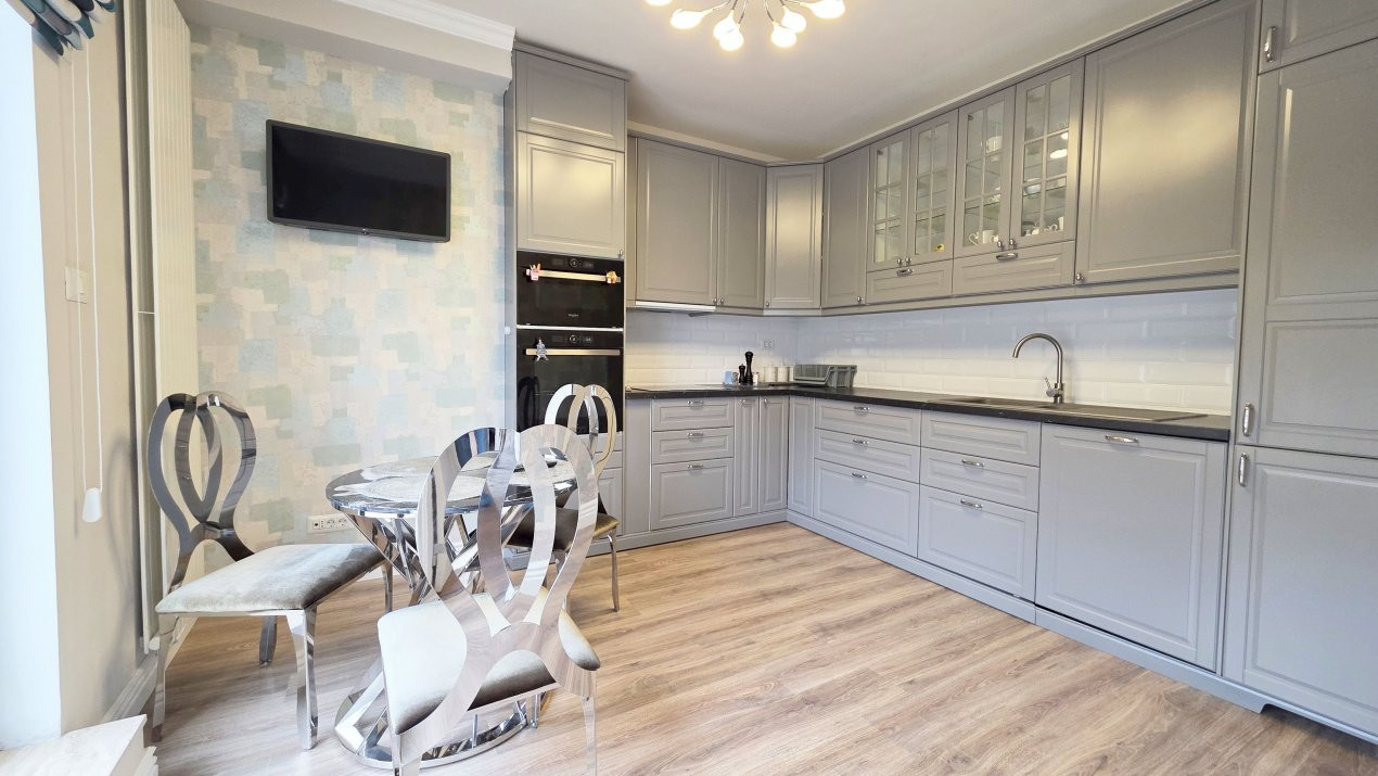 Oaza de liniste in apartament de lux, in padurea Baneasa