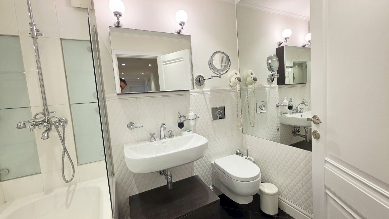 Oaza de liniste in apartament de lux, in padurea Baneasa