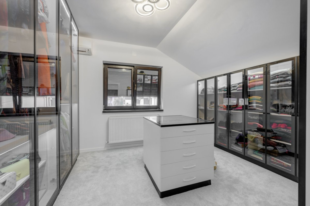 Drumul Taberei - Prelungirea Ghencea - str Maracineni  - Vilă cu piscină 