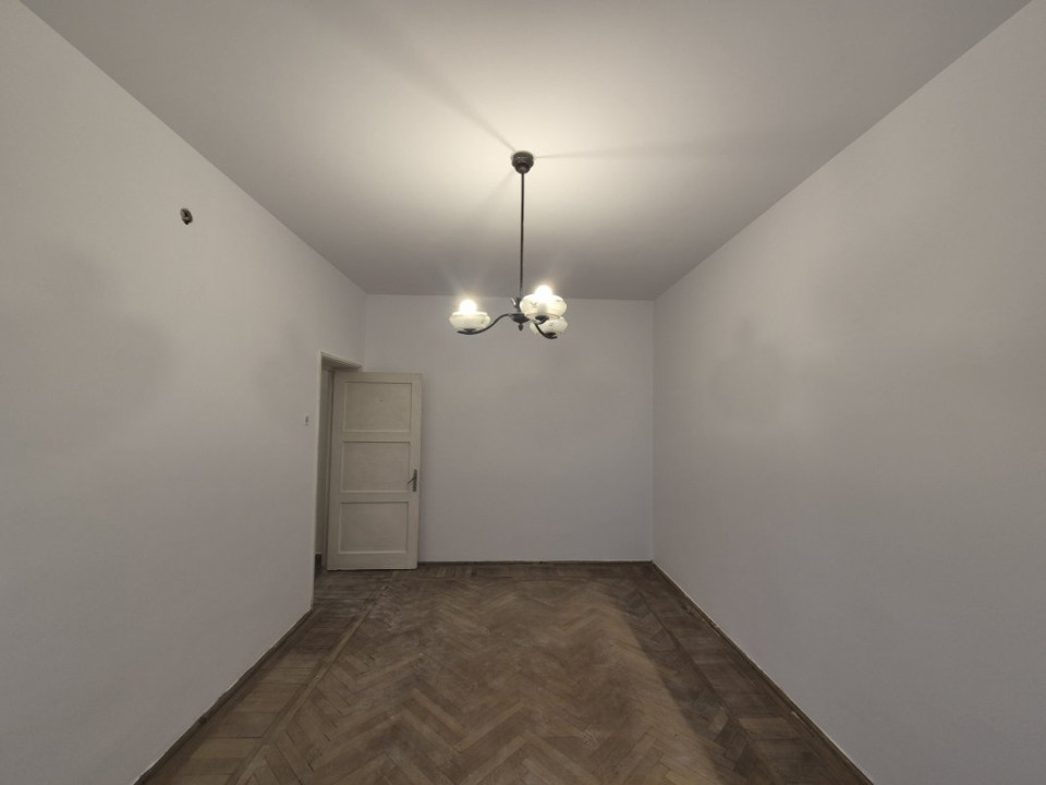 Apartament  2 camere, decomandat - Barbu Văcărescu 