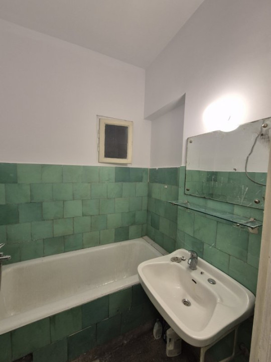 Apartament  2 camere, decomandat - Barbu Văcărescu 