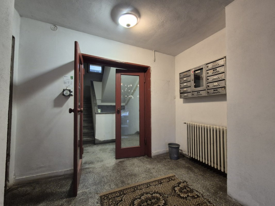 Apartament  2 camere, decomandat - Barbu Văcărescu 