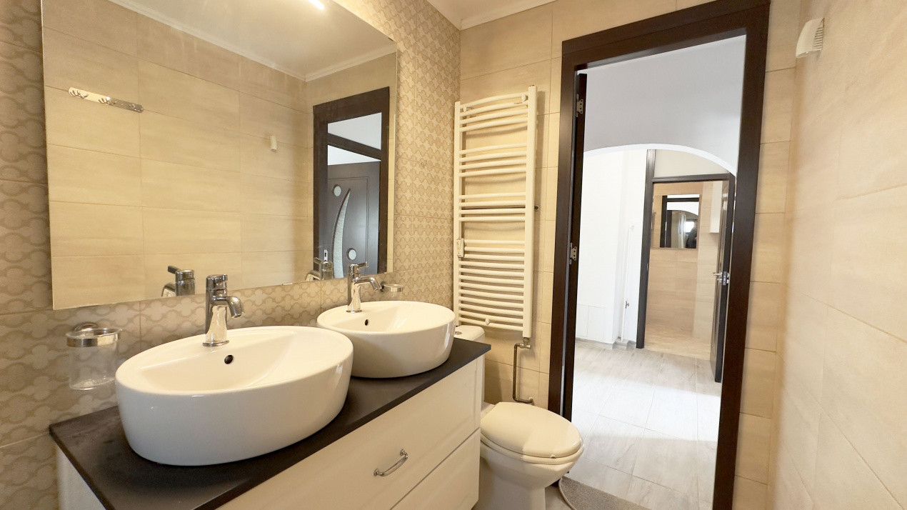 Apartament 3 camere, decomandat, 2 bai, vedere libera, Vitan.