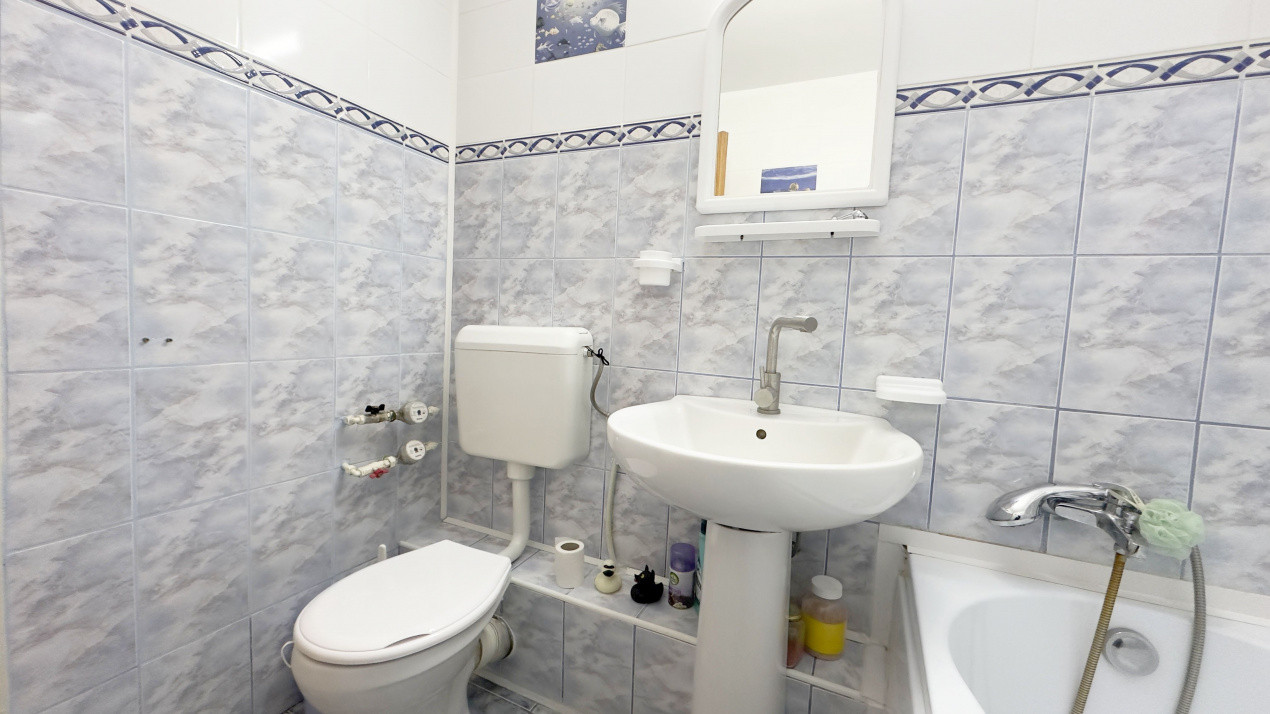 Piata Veteranilor, garsoniera luminoasa!