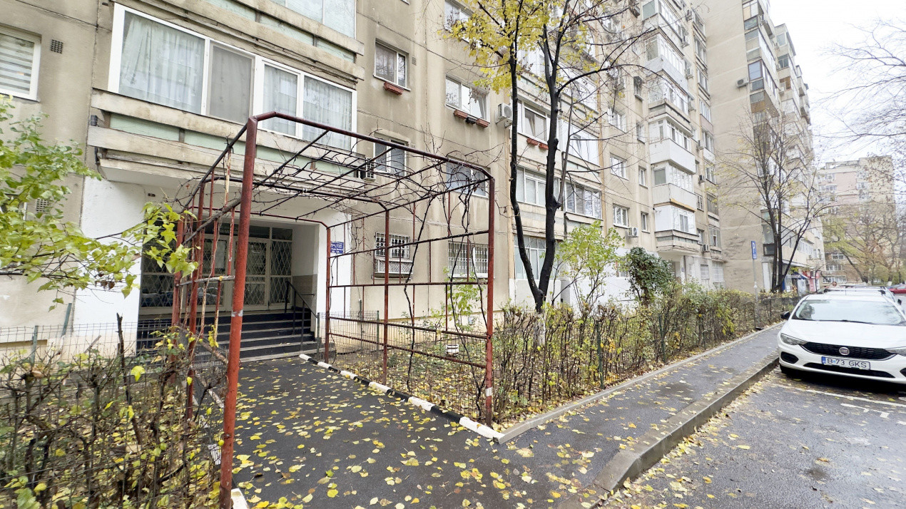 Piata Veteranilor, garsoniera luminoasa!