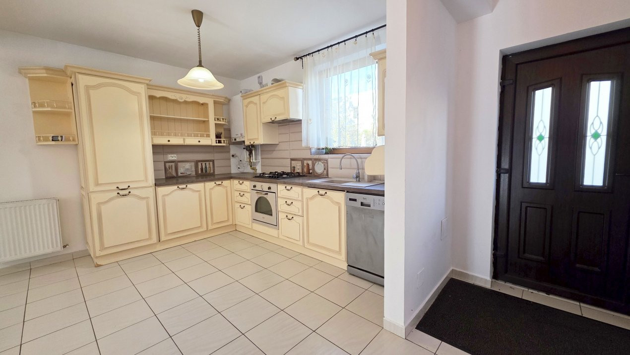 Green City. Casa frumoasa, gradina si liniste de vanzare