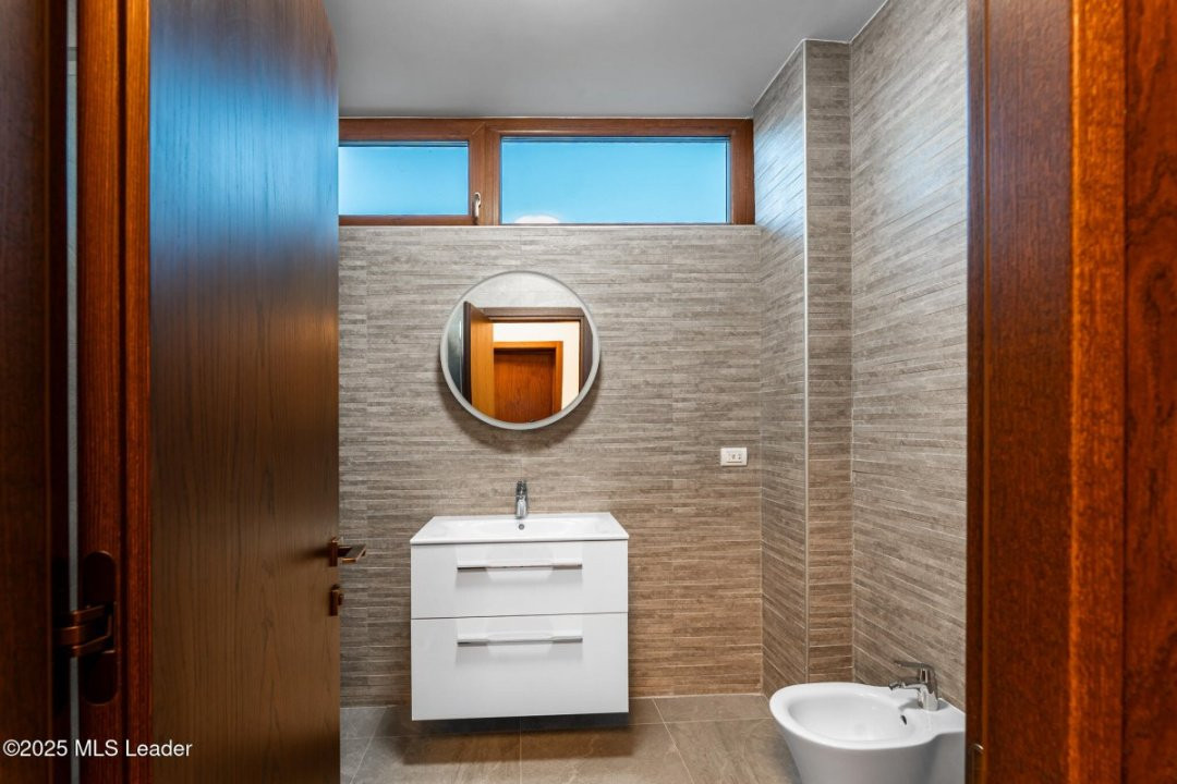 Casa TA de pe malul lacului Mogosoaia