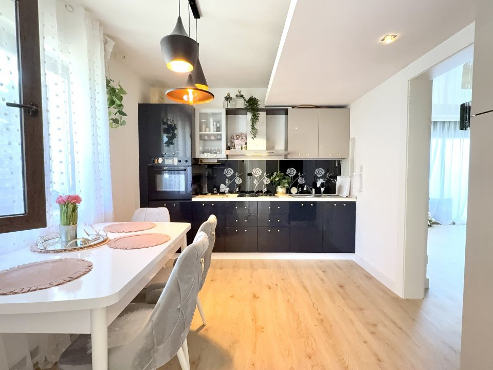 Vilă elegantă cu piscină privată în complex exclusivist – Mogoșoaia