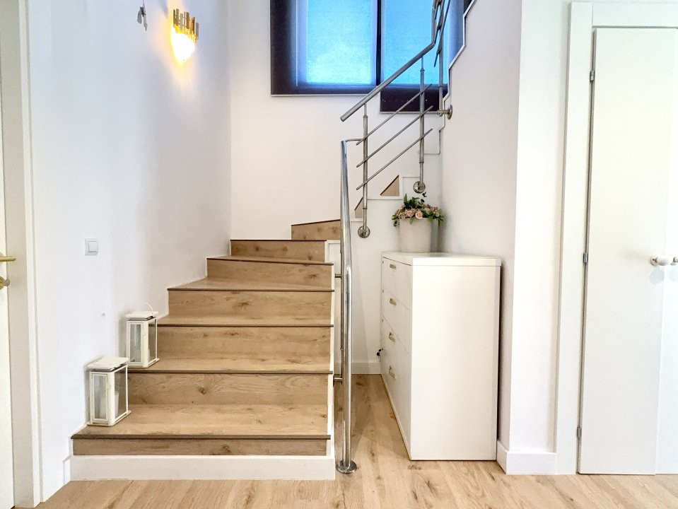 Vilă elegantă cu piscină privată în complex exclusivist – Mogoșoaia