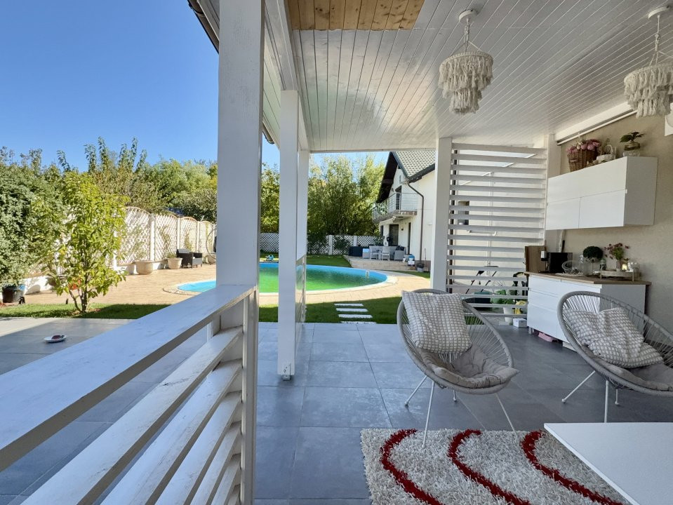 Vilă elegantă cu piscină privată în complex exclusivist – Mogoșoaia