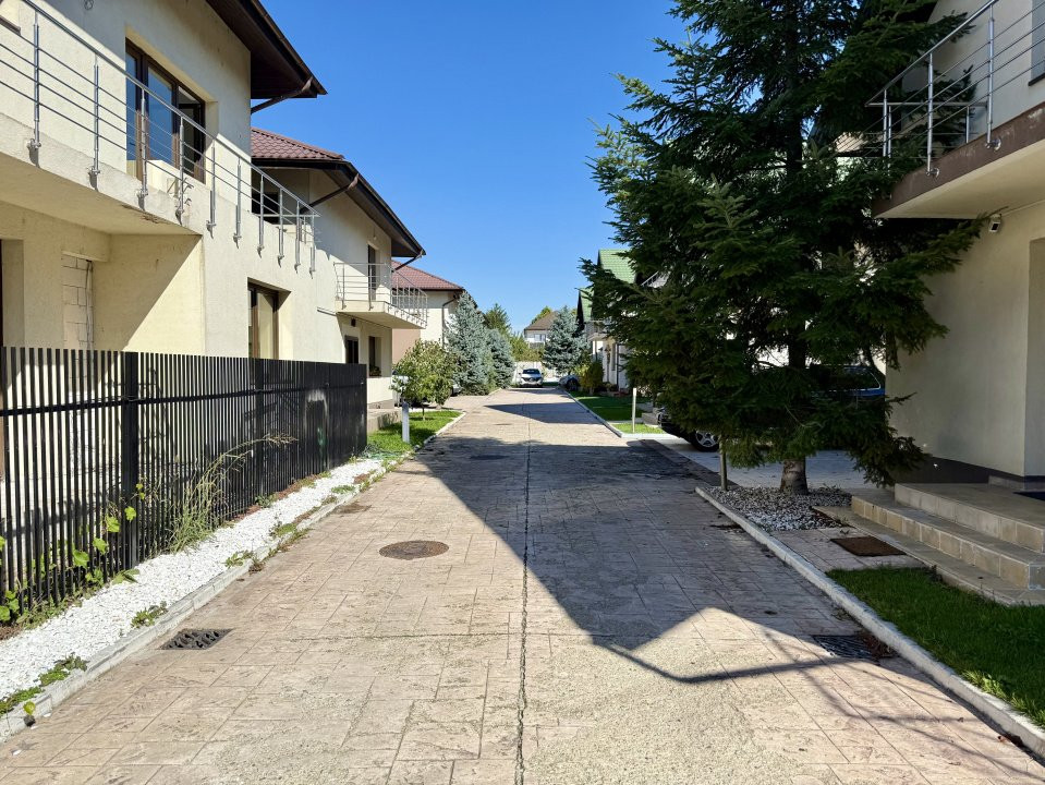 Vilă elegantă cu piscină privată în complex exclusivist – Mogoșoaia