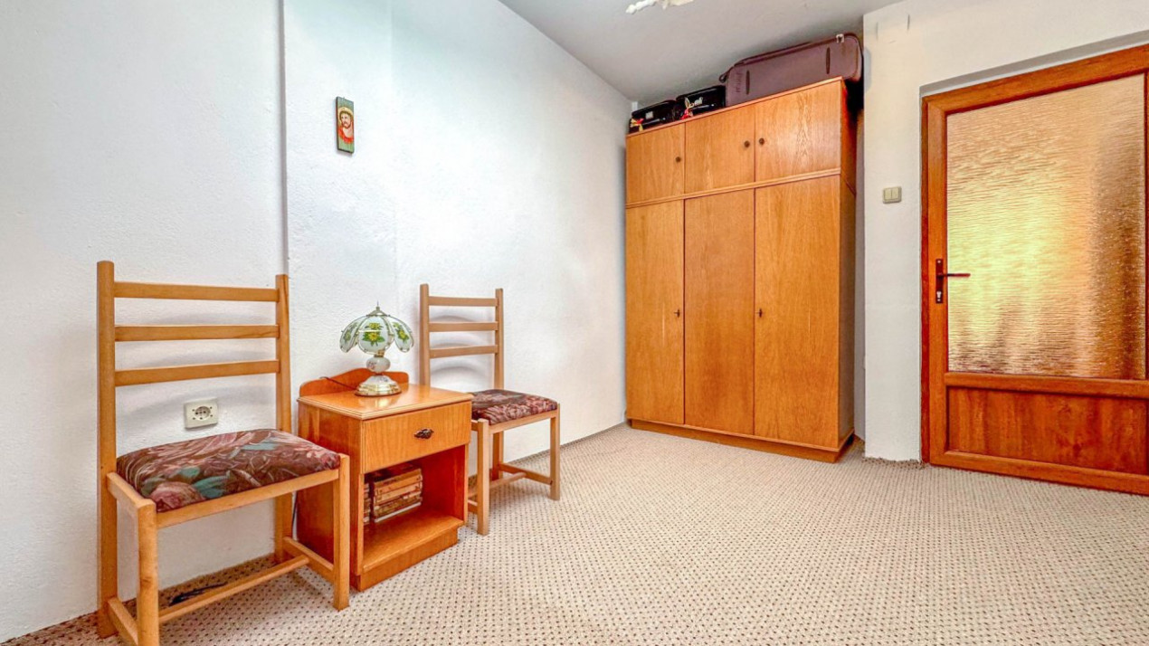 Casa | 356 mpc | Lot 1422 mp | Atelier de creatie | Locuinta/sediu | Baicoi