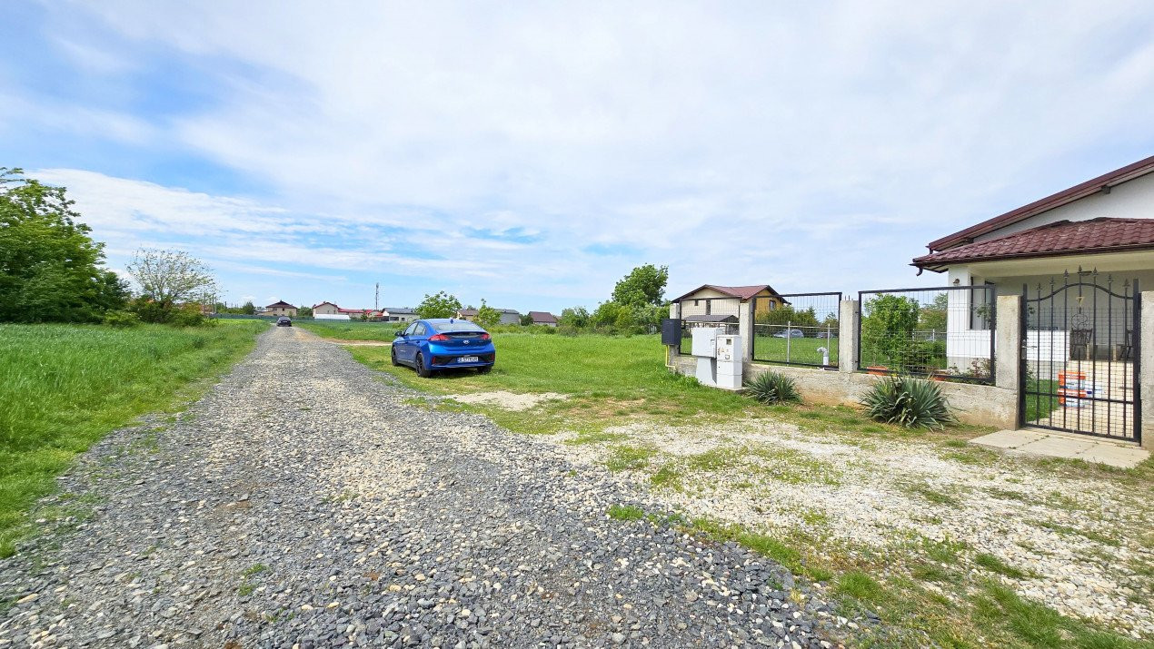 Teren intravilan in zona rezidentiala, la 1 km de A0 si A1