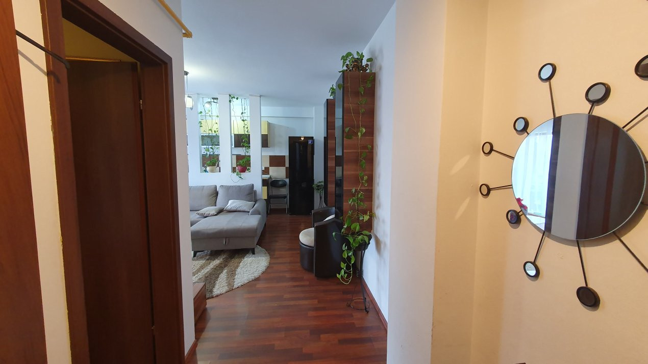 Cochet și luminos. Apartament de vânzare metrou Străulesti