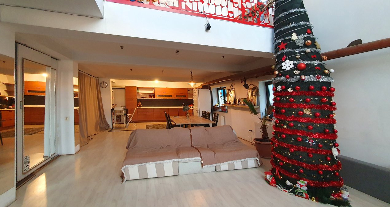 Casa de VANZARE in sector 5 Str. Antiaeriana resedinta sau after school