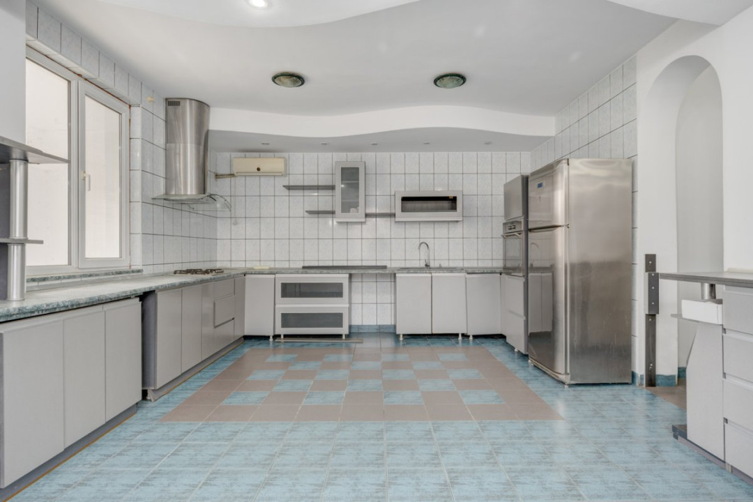 UVERTURII - CETATEA DE BALTA, VILA 436 MP UTILI, LOT 300 MP!