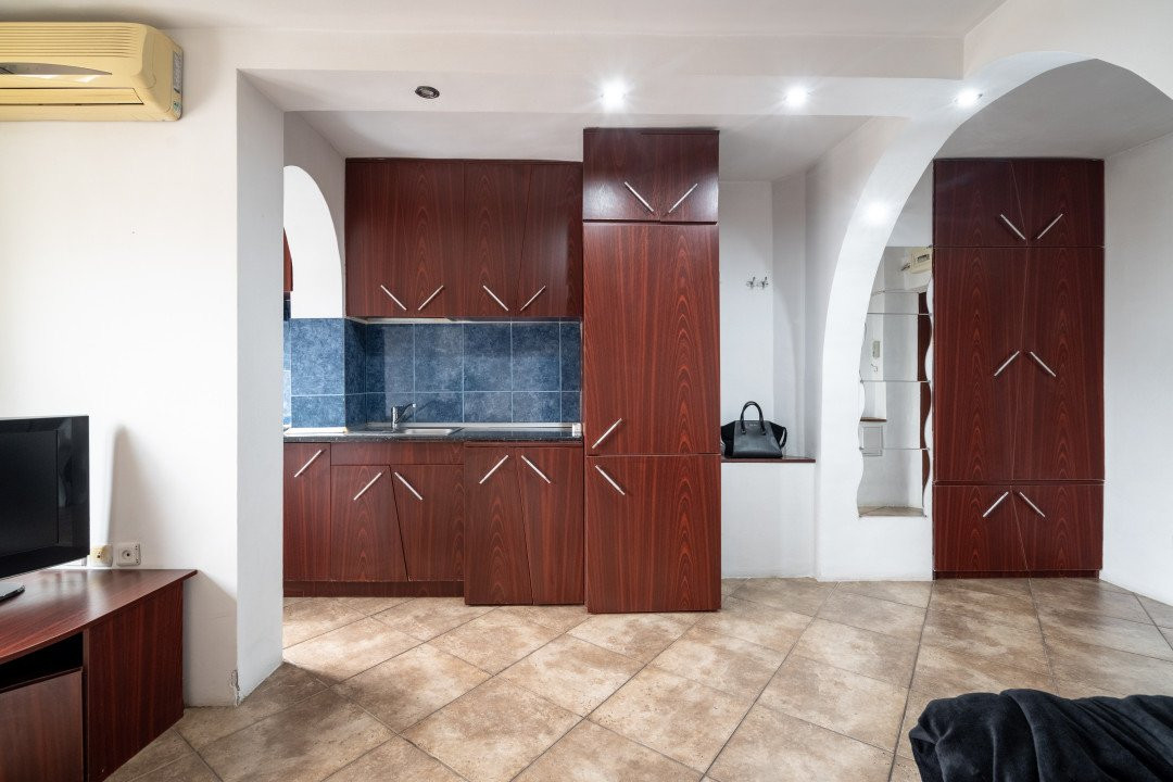 Garsoniera Crangasi - str. Padureni