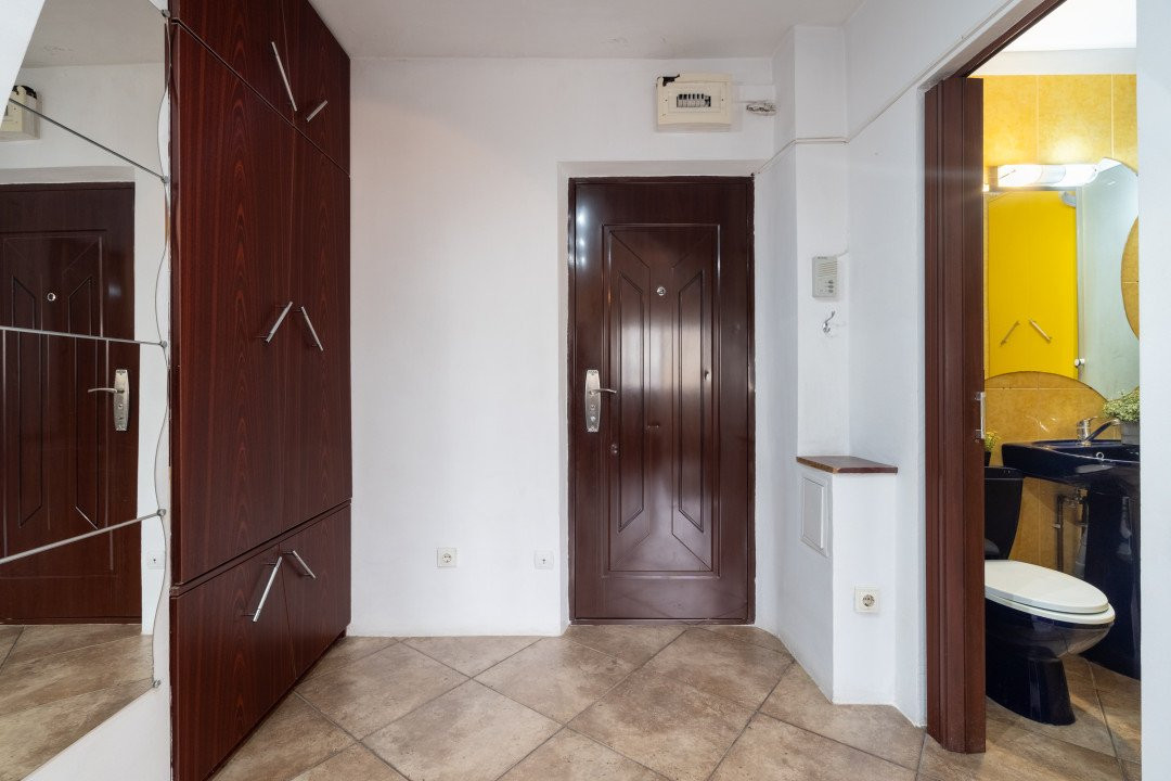 Garsoniera Crangasi - str. Padureni