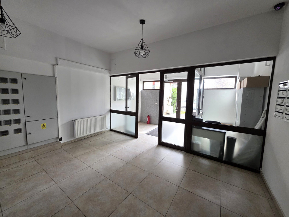 De vanzare 2 camere in Berceni - 10 min metrou Aparatori, str Moldovita 