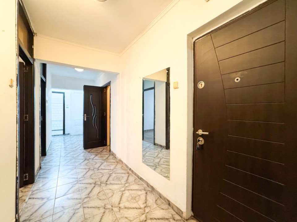 Un 3 camere corect. Si extrem de interesant!