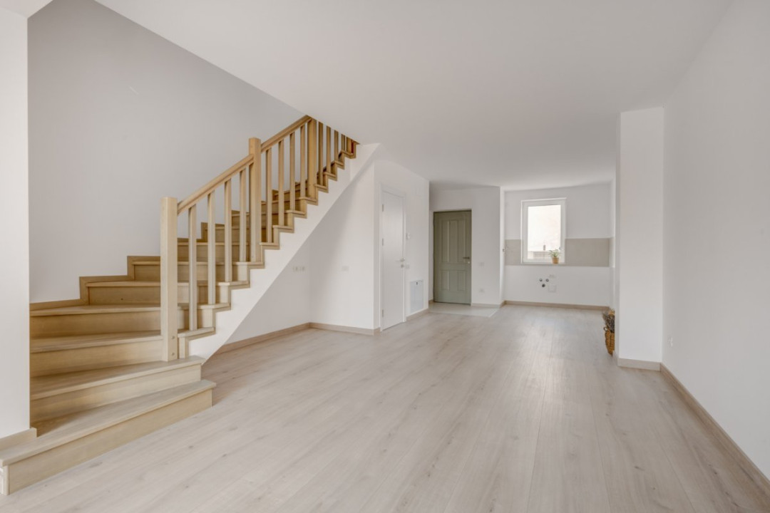 Casa primitoare P+1+M cu 145mp utili și pompă de căldură!