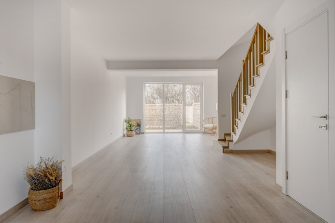 Casa primitoare P+1+M cu 145mp utili și pompă de căldură!