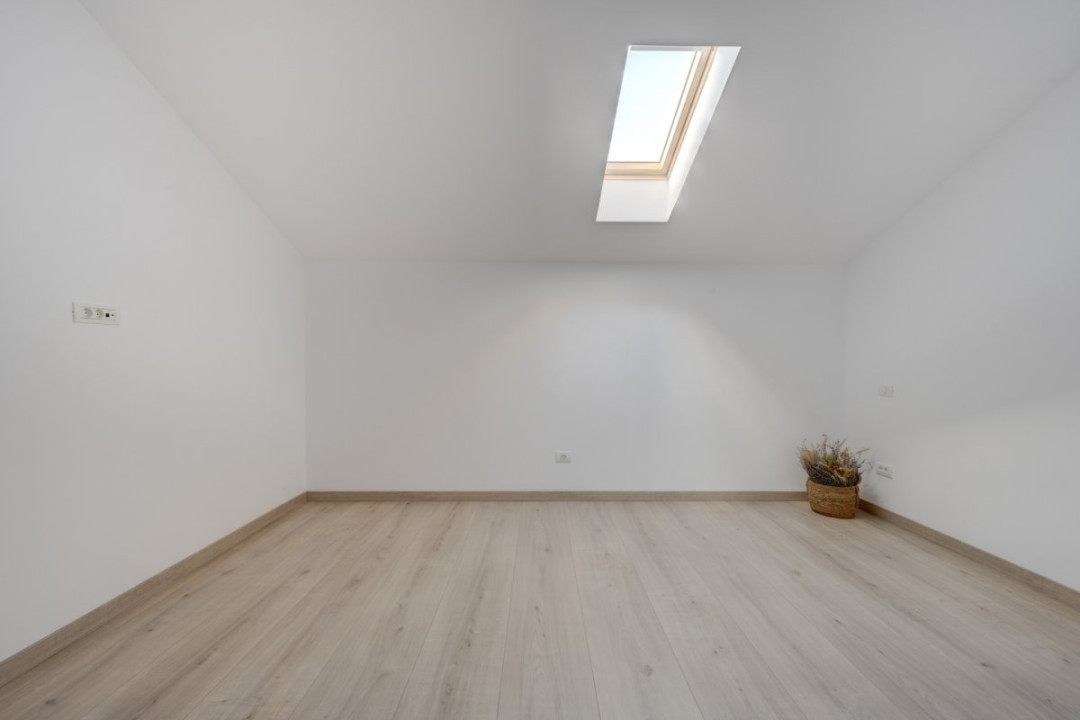 Casa primitoare P+1+M cu 145mp utili și pompă de căldură!