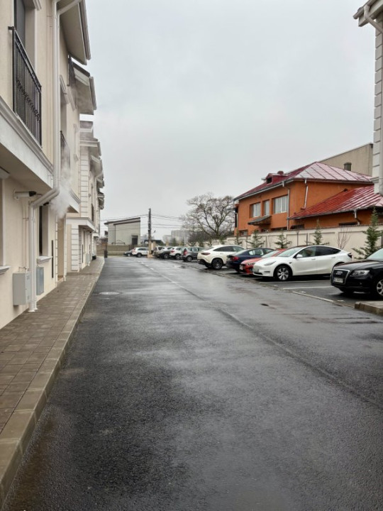 Vila mobilata in complex nou, Voluntari