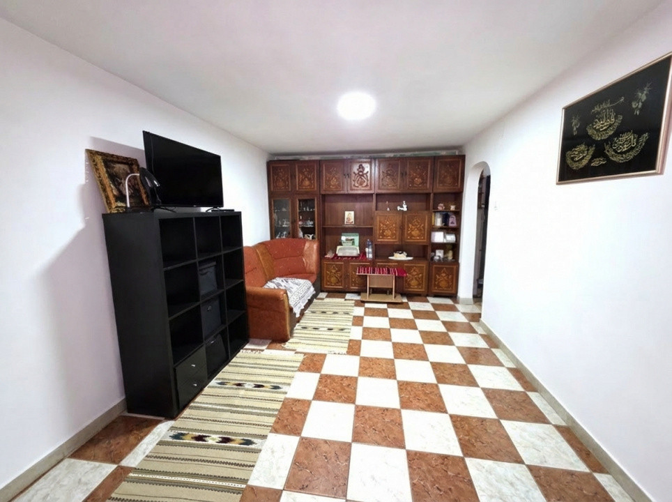 De vanzare 2 camere Lujerului - Ale Cetatuia(centrala proprie)