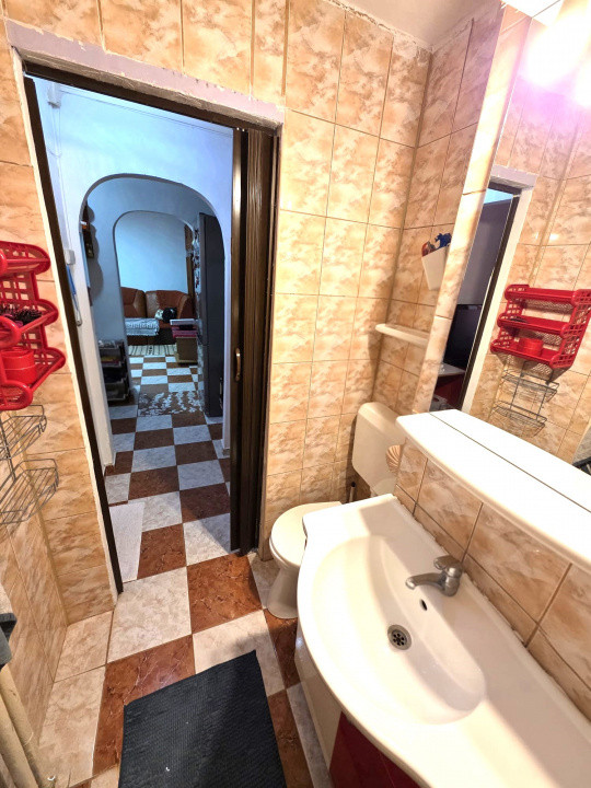 De vanzare 2 camere Lujerului - Ale Cetatuia(centrala proprie)