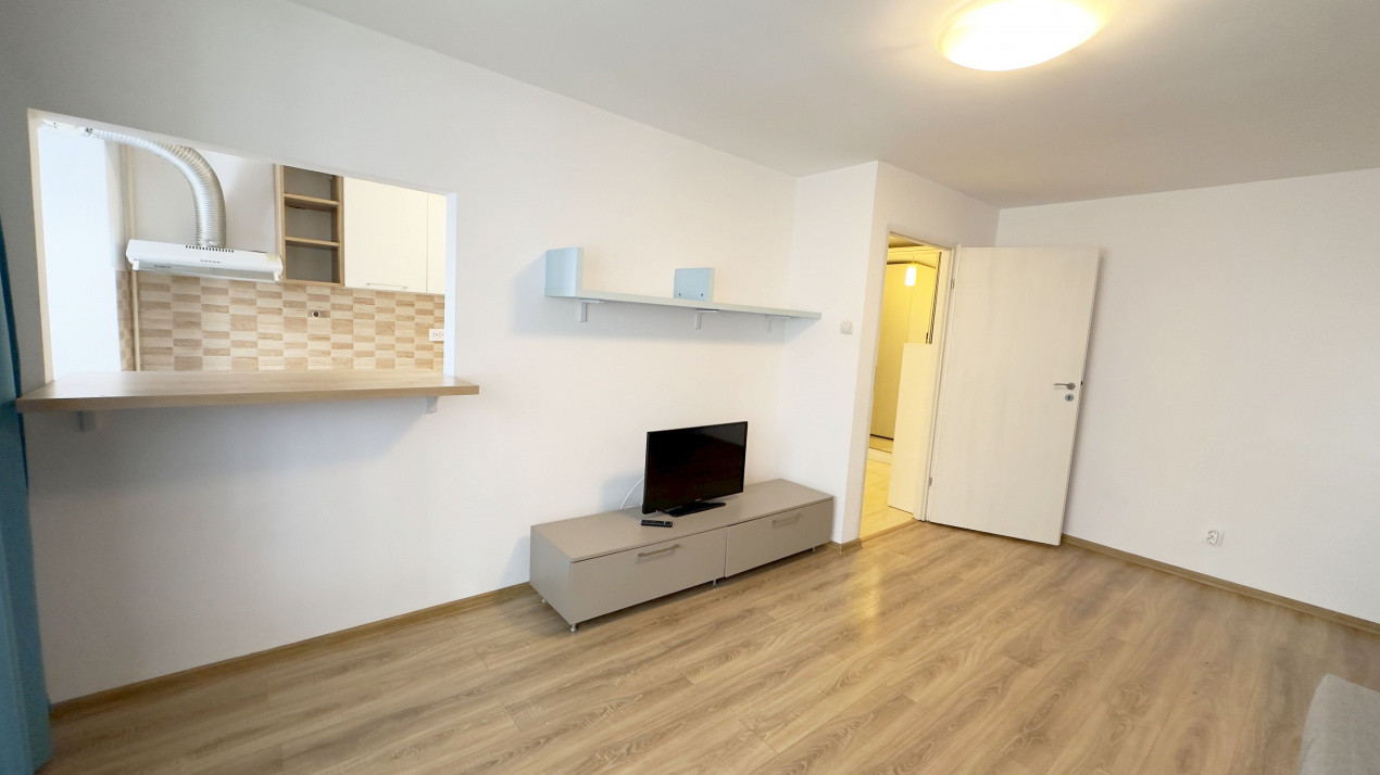 Cauți o garsonieră? Asta s-ar putea să fie prea bună ca să o ignori!