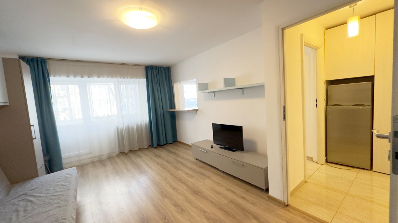 Cauți o garsonieră? Asta s-ar putea să fie prea bună ca să o ignori!