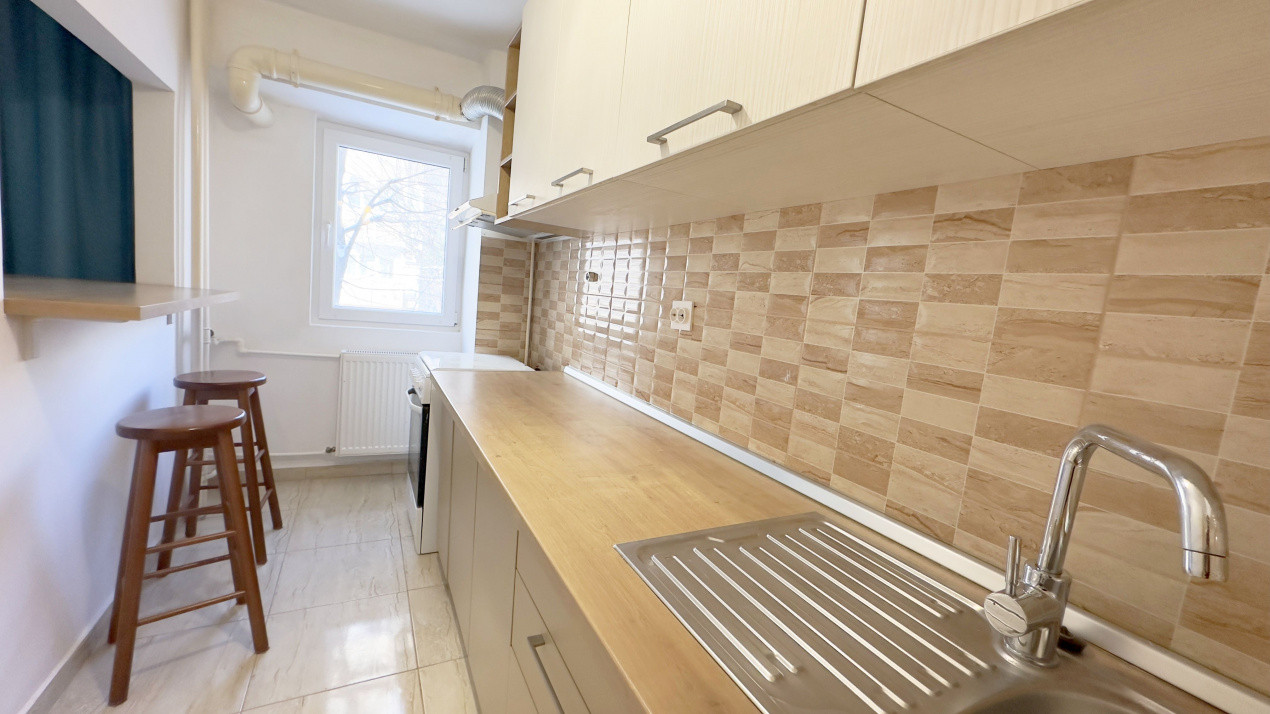 Cauți o garsonieră? Asta s-ar putea să fie prea bună ca să o ignori!