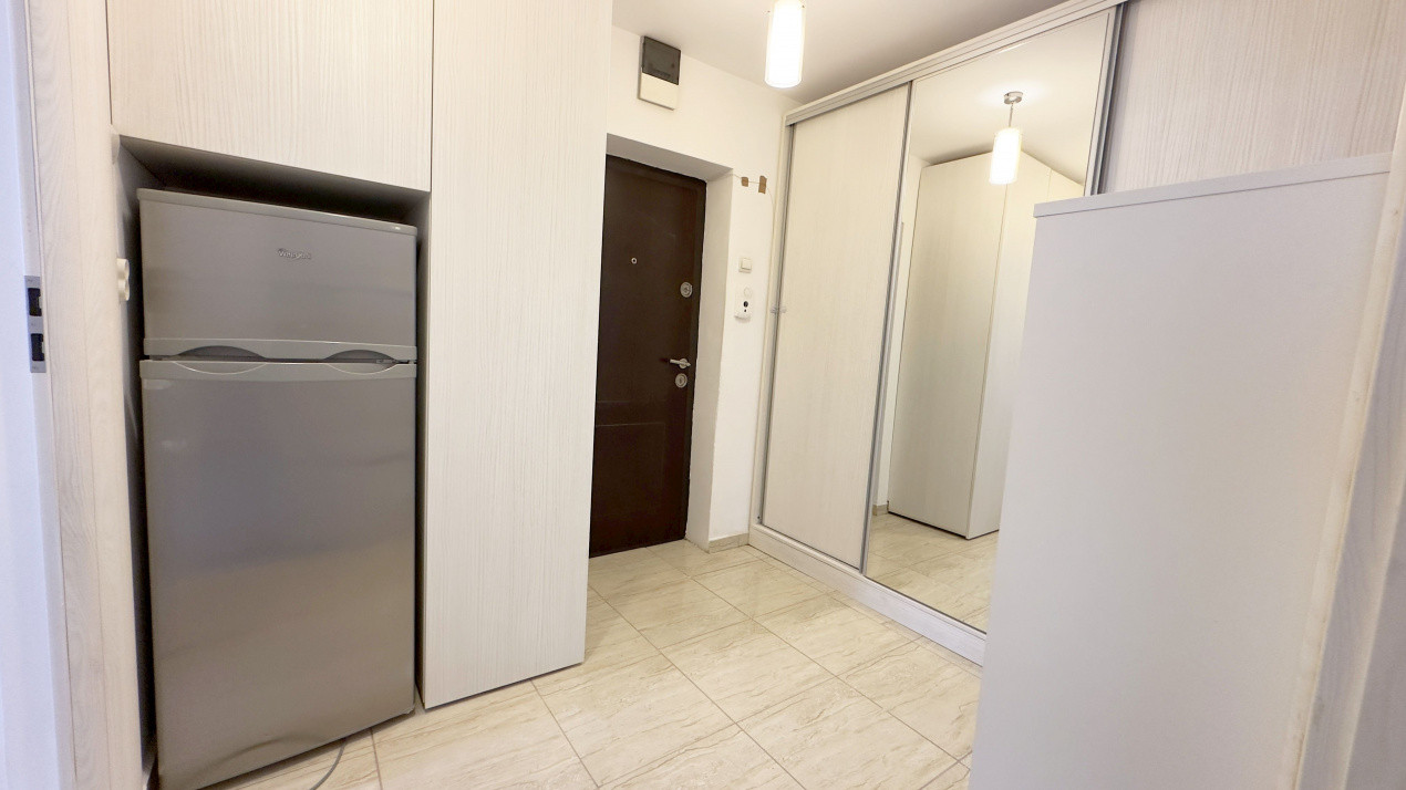 Cauți o garsonieră? Asta s-ar putea să fie prea bună ca să o ignori!