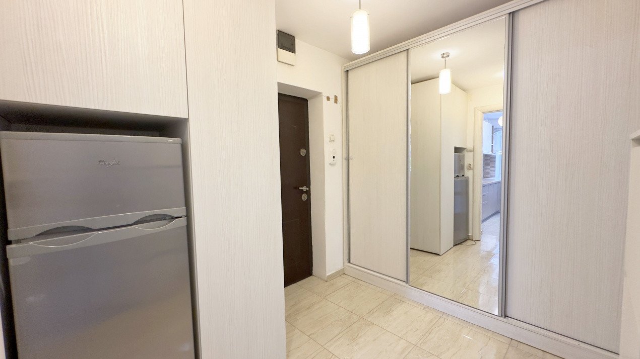 Cauți o garsonieră? Asta s-ar putea să fie prea bună ca să o ignori!