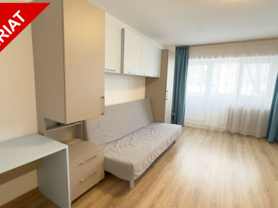 Cauți o garsonieră? Asta s-ar putea să fie prea bună ca să o ignori!