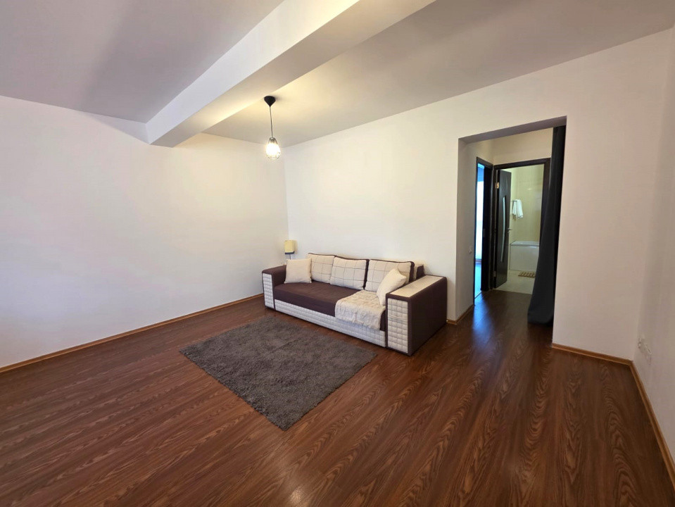 De vanzare 2 camere langa metrou Aparatori - Moldovita 