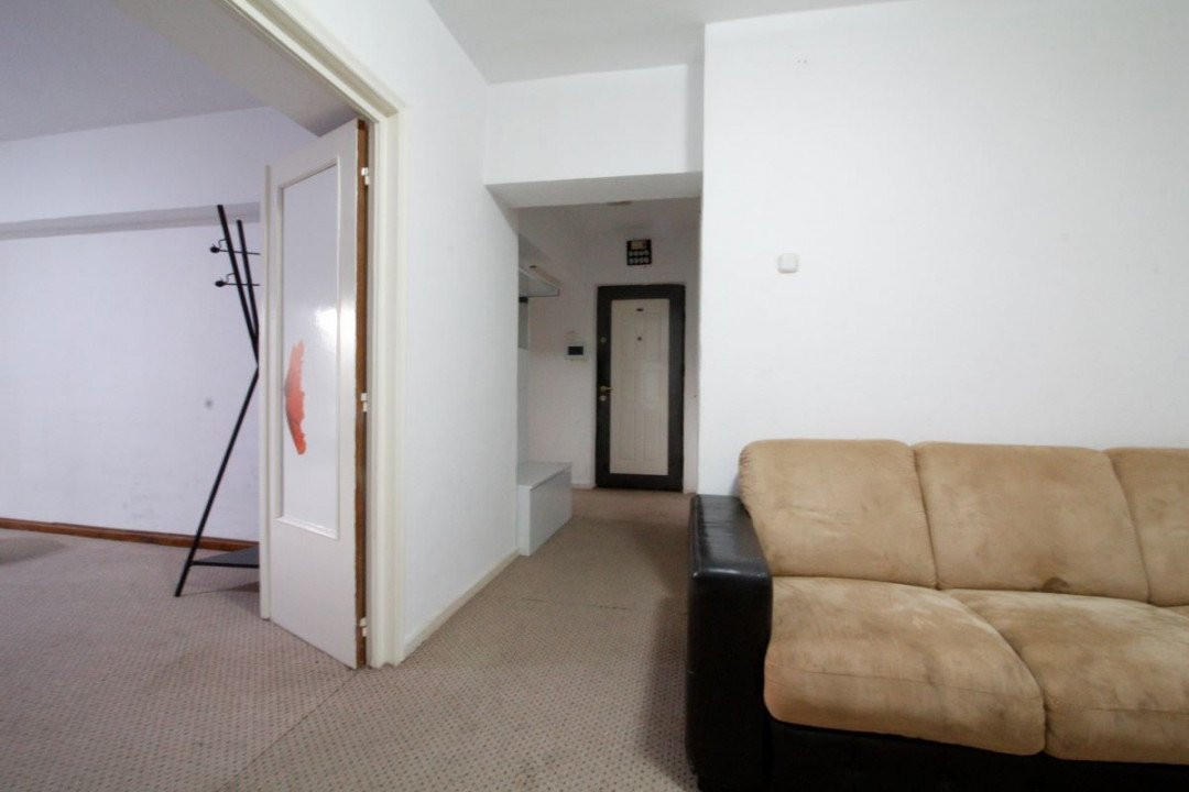 Piata Unirii - Fantani - 4 camere, decomandat, 98 mp,