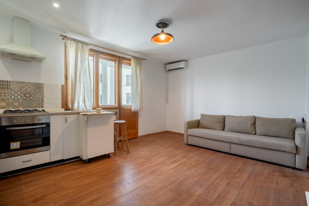 Vânzare garsonieră Dr. Felix