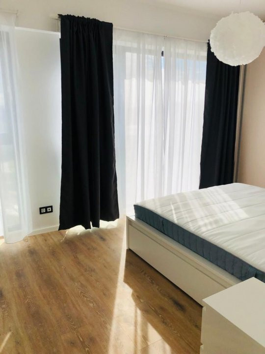 Sisesti 2 camere complet mobilat + parcare subterană Metrou 8'