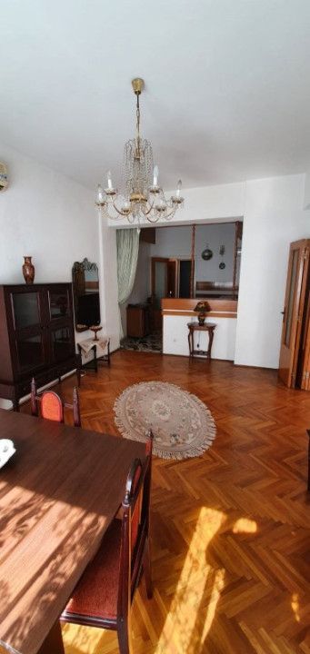 Vânzare apartament 3 camere Eminescu