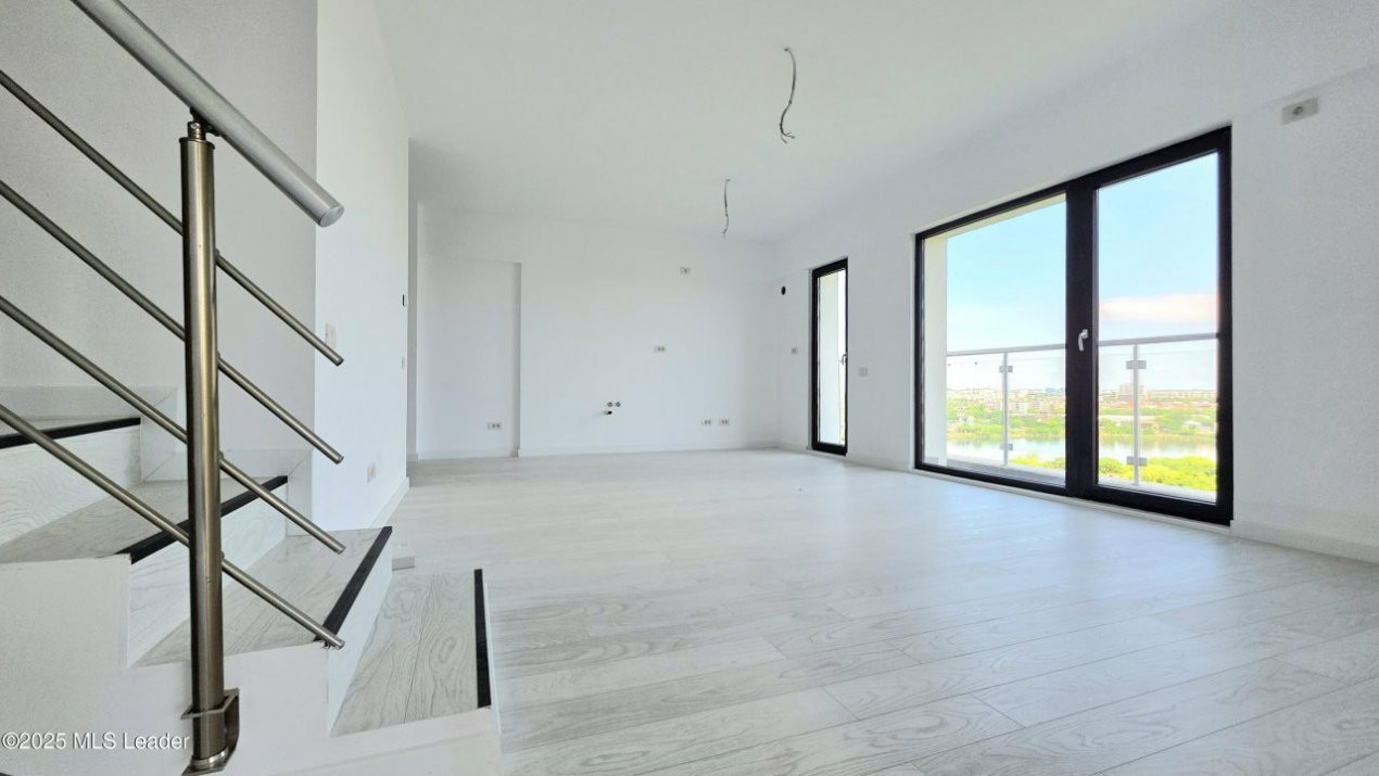 Penthouse Duplex, SunLake Residence, Panorama Superba