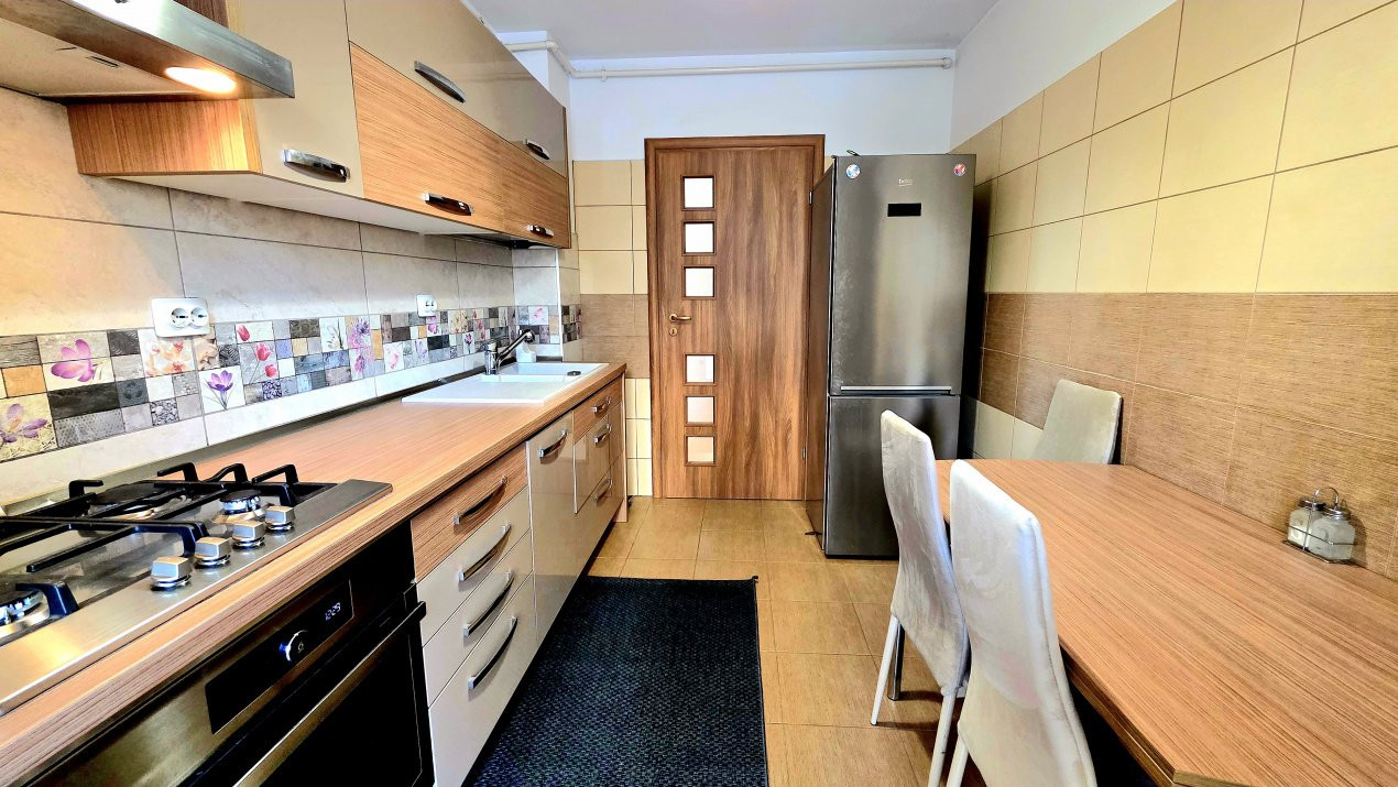 Apollo 2. Apartament cu parcare, 3 balcoane si vedere tripla