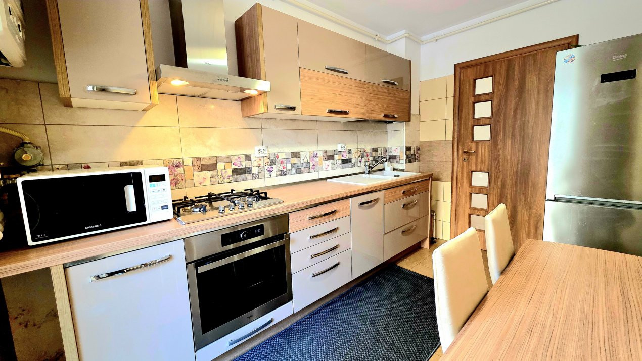 Apollo 2. Apartament cu parcare, 3 balcoane si vedere tripla