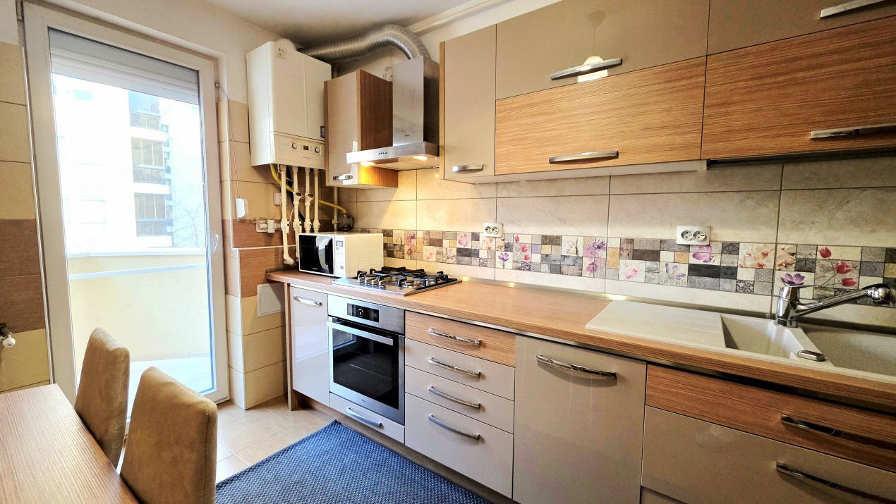 Apollo 2. Apartament cu parcare, 3 balcoane si vedere tripla