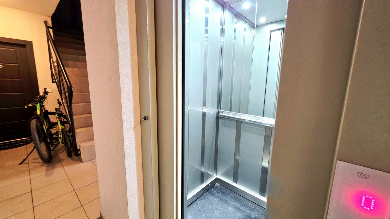 Apollo 2. Apartament cu parcare, 3 balcoane si vedere tripla