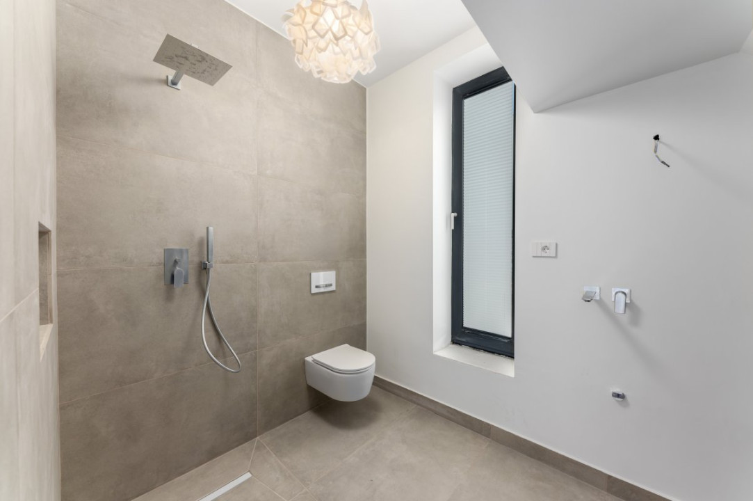 Privește stelele! Vilă modernă, lifestyle occidental lângă Paradisul Verde! 